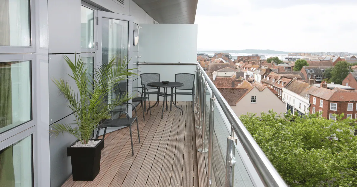 4 Innovative Modern Balcony Railing Design Ideas